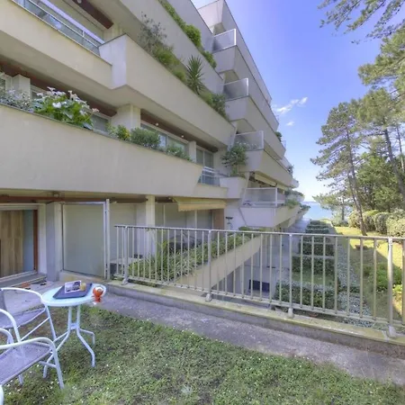 Sublime With Access And Small Terrace *